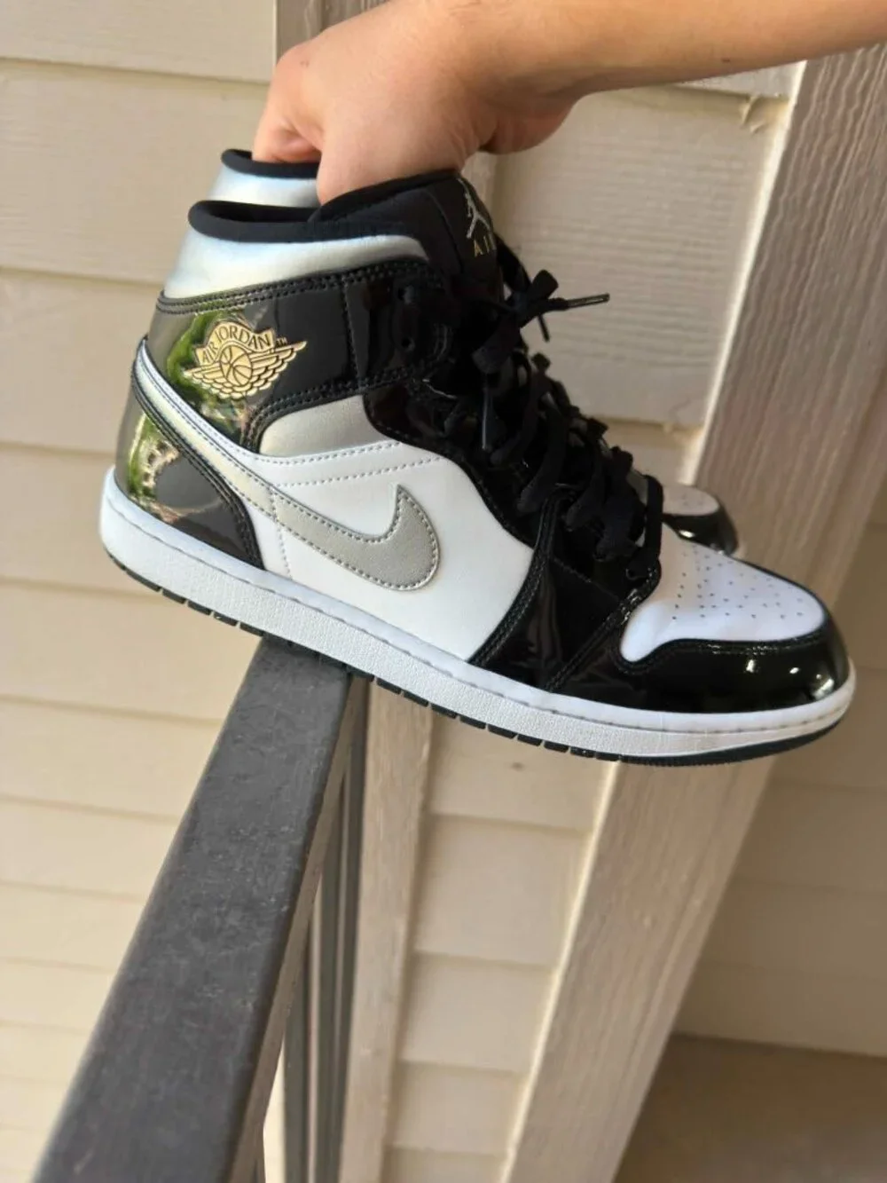 Used Jordan 1 SE Mid Black White Metallic Silver Shoes Size 10.5 Box Included
